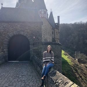 Meet your Posher, Danielle